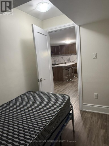 BSMT - 25 WESTBOURNE AVENUE, Toronto (Clairlea-Birchmount), Ontario, M1L2Y1