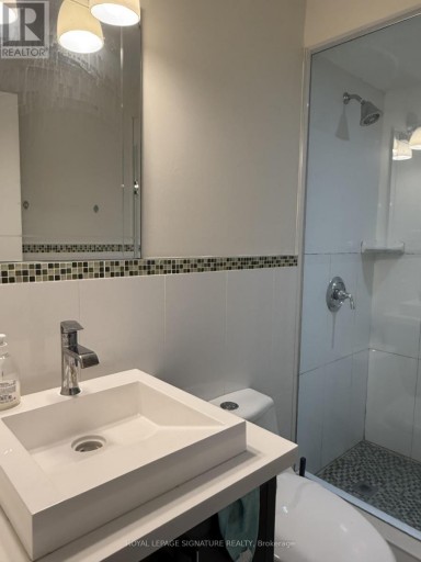 BSMT - 25 WESTBOURNE AVENUE, Toronto (Clairlea-Birchmount), Ontario, M1L2Y1