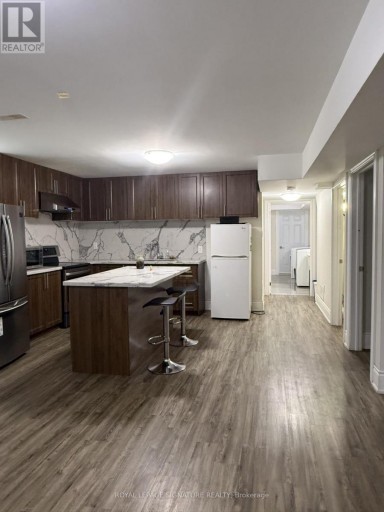 BSMT - 25 WESTBOURNE AVENUE, Toronto (Clairlea-Birchmount), Ontario, M1L2Y1