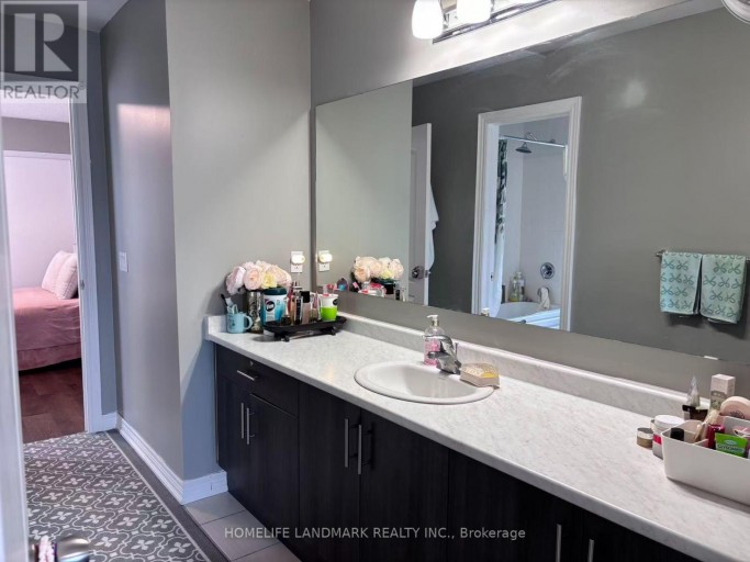 2410 BRIDLE ROAD, Oshawa (Windfields), Ontario, L1L0E1