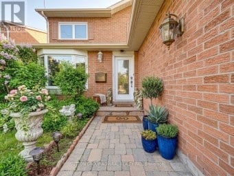 MAIN& 2 - 205 LONDON ROAD Newmarket (Bristol-London) Ontario photo 2