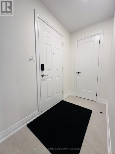 4B PIERCE COURT, Springwater (Midhurst), Ontario, L9X0J4