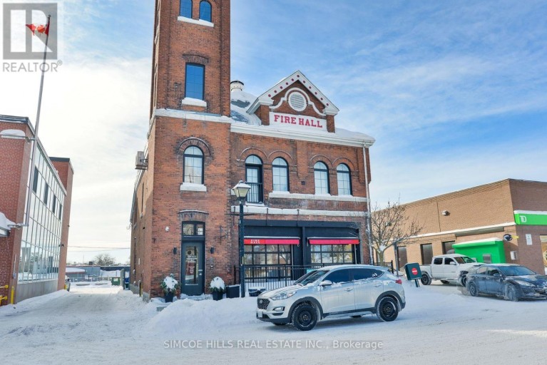 27 PETER STREET N, Orillia, Ontario, L3V4Y8