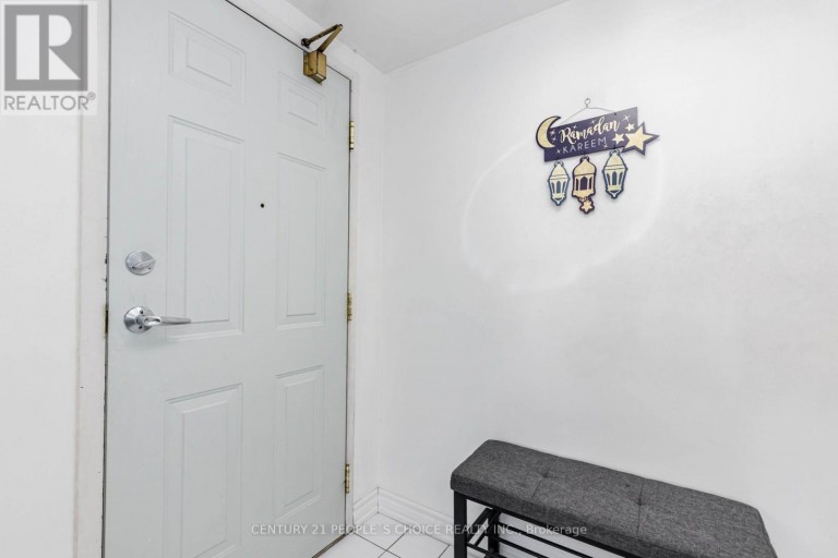 1015 - 250 WEBB DRIVE, Mississauga (City Centre), Ontario, L5B3Z4