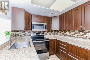 1015 - 250 WEBB DRIVE Mississauga (City Centre) Ontario photo 25