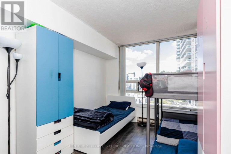 1015 - 250 WEBB DRIVE, Mississauga (City Centre), Ontario, L5B3Z4