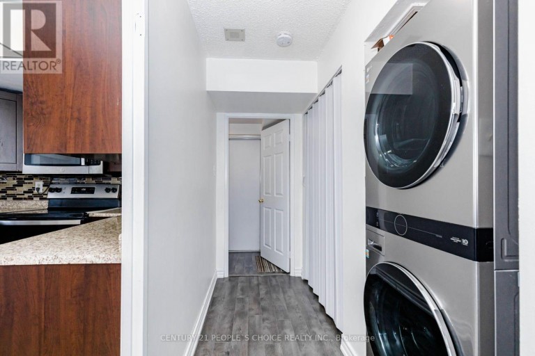 1015 - 250 WEBB DRIVE, Mississauga (City Centre), Ontario, L5B3Z4