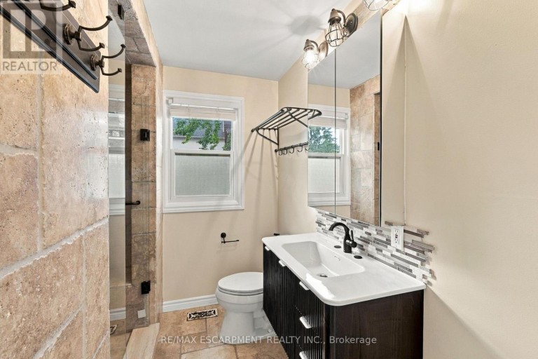 433 BELVENIA ROAD, Burlington (Shoreacres), Ontario, L7L1T2