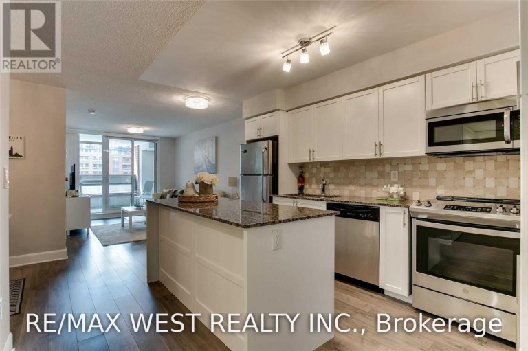 443 - 36 VIA BAGNATO, Toronto (Yorkdale-Glen Park), Ontario, M6A1C3
