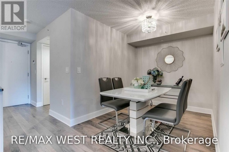 443 - 36 VIA BAGNATO, Toronto (Yorkdale-Glen Park), Ontario, M6A1C3