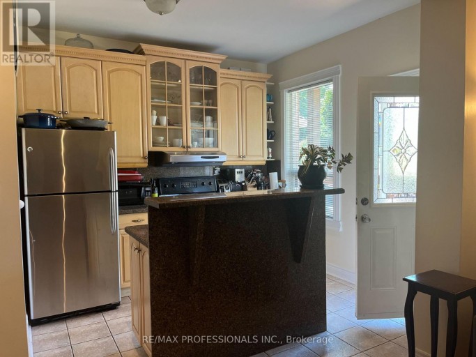 MAIN - 282 KEELE STREET, Toronto (Junction Area), Ontario, M6P2K4