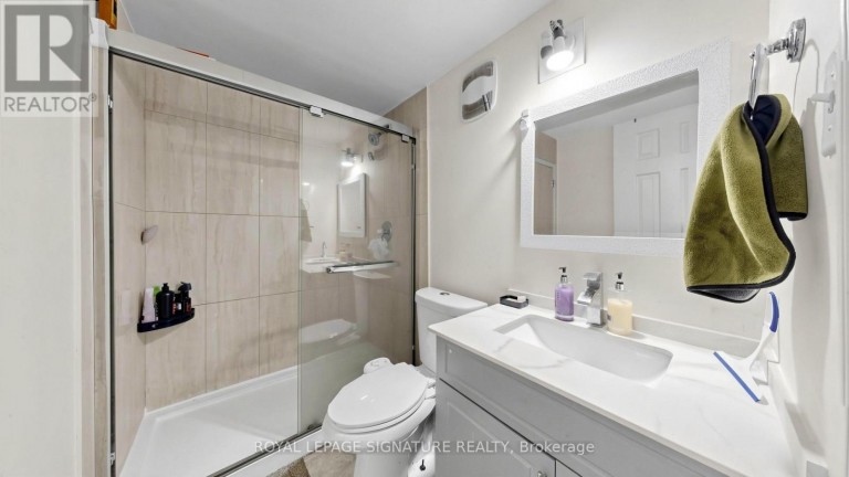15 GAINSBOROUGH ROAD, Brampton (Northgate), Ontario, L6S1X2