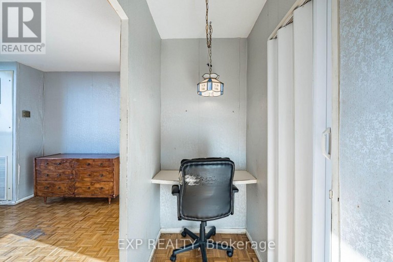 2412 - 85 EMMETT AVENUE, Toronto (Mount Dennis), Ontario, M6M5A2