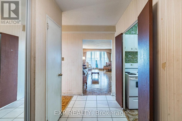 2412 - 85 EMMETT AVENUE, Toronto (Mount Dennis), Ontario, M6M5A2