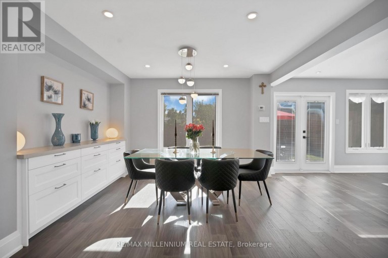 4165 CREDIT POINT DRIVE, Mississauga (East Credit), Ontario, L5M3K3