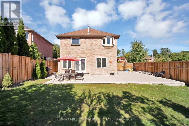 4165 CREDIT POINT DRIVE, Mississauga (East Credit), Ontario, L5M3K3