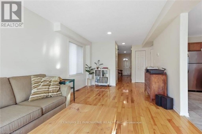 458 FREEMAN CRESCENT E, Kingston (Kingston East (Incl Barret Crt)), Ontario, K7K7C8