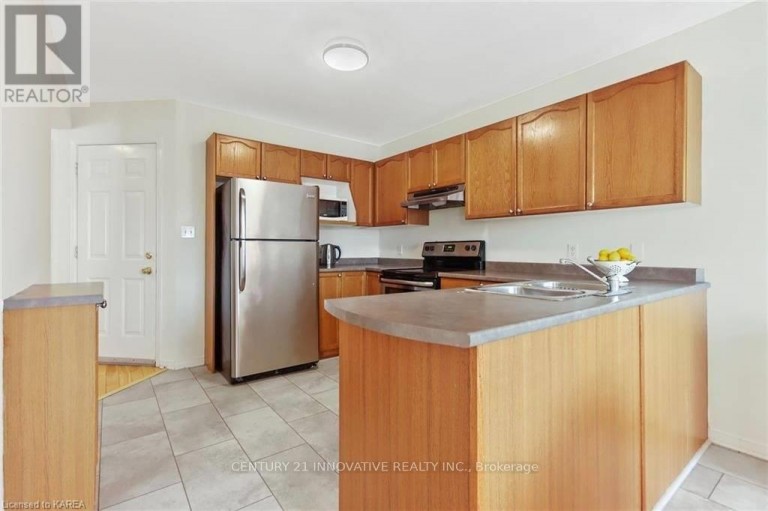 458 FREEMAN CRESCENT E, Kingston (Kingston East (Incl Barret Crt)), Ontario, K7K7C8