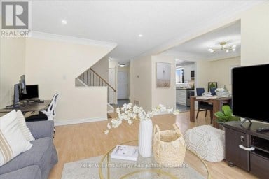 1569 GETA CIRCLE Pickering (Village East) Ontario photo 8