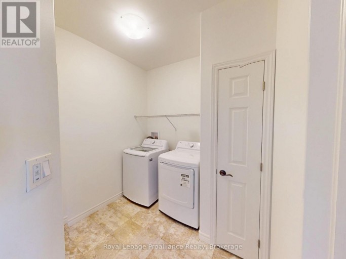 58 LEDGEROCK COURT, Quinte West (Sidney Ward), Ontario, K8R1G3