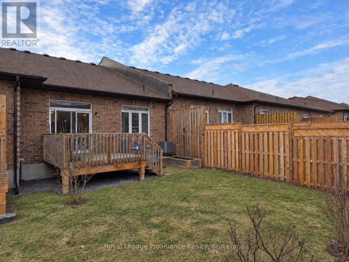 58 LEDGEROCK COURT, Quinte West (Sidney Ward), Ontario, K8R1G3