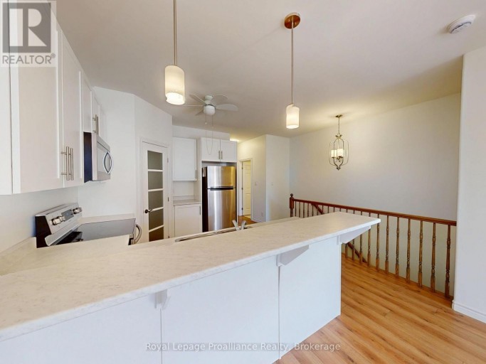 58 LEDGEROCK COURT, Quinte West (Sidney Ward), Ontario, K8R1G3
