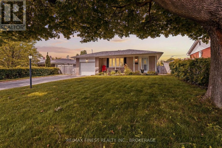 746 LAIDLAW CRESCENT, Kingston (South of Taylor-Kidd Blvd), Ontario, K7M5M5