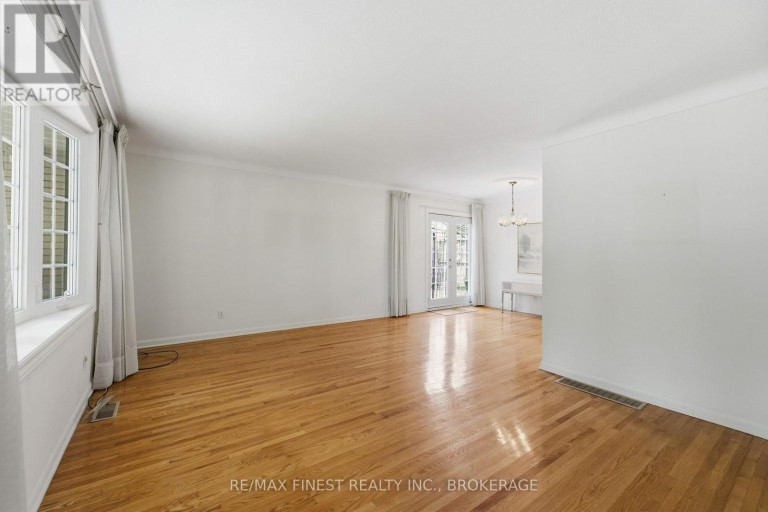 746 LAIDLAW CRESCENT, Kingston (South of Taylor-Kidd Blvd), Ontario, K7M5M5