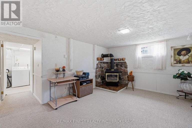 746 LAIDLAW CRESCENT, Kingston (South of Taylor-Kidd Blvd), Ontario, K7M5M5