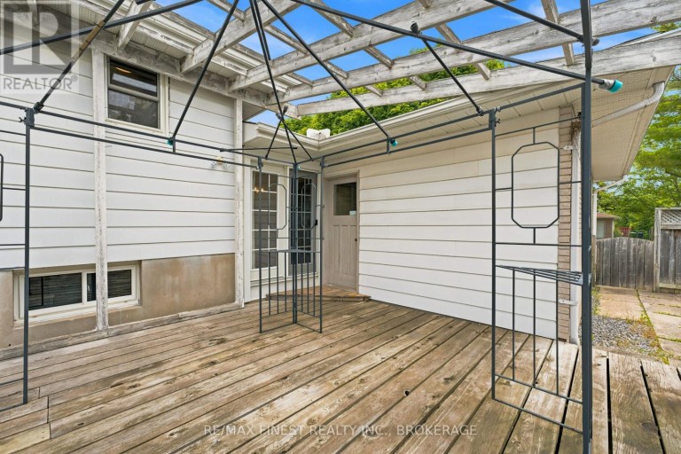 746 LAIDLAW CRESCENT, Kingston (South of Taylor-Kidd Blvd), Ontario, K7M5M5