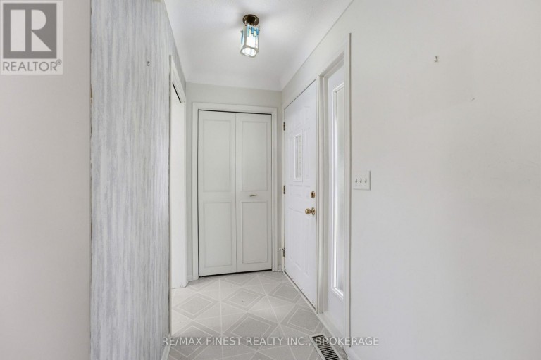 746 LAIDLAW CRESCENT, Kingston (South of Taylor-Kidd Blvd), Ontario, K7M5M5