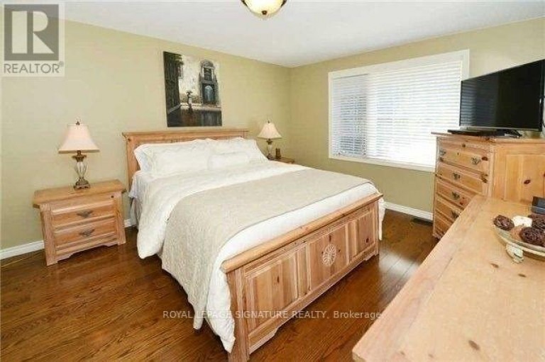 1207 WOOD PLACE, Oakville (WO West), Ontario, L6L2R4