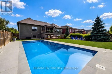 101 STANLEY STREET Collingwood Ontario photo 1