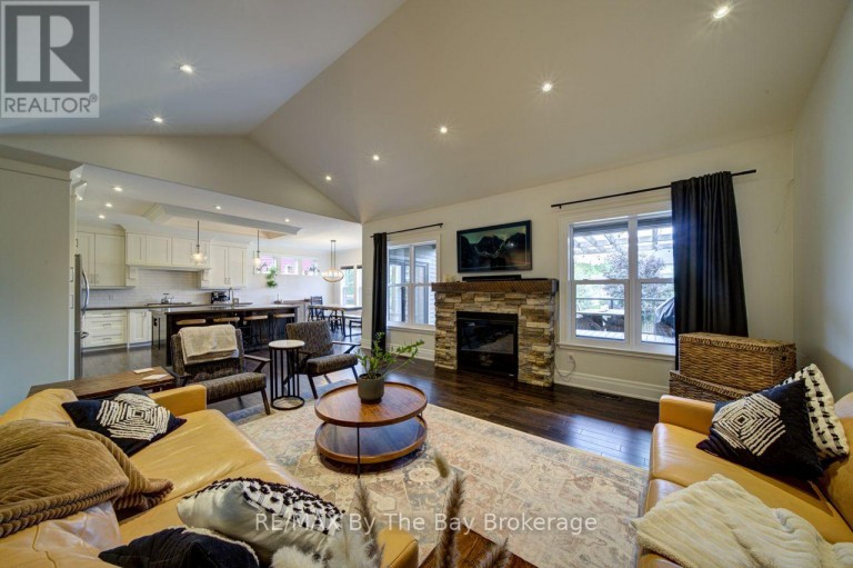 101 STANLEY STREET, Collingwood, Ontario, L9Y0G3