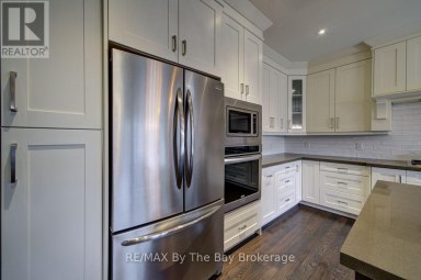 101 STANLEY STREET Collingwood Ontario photo 22