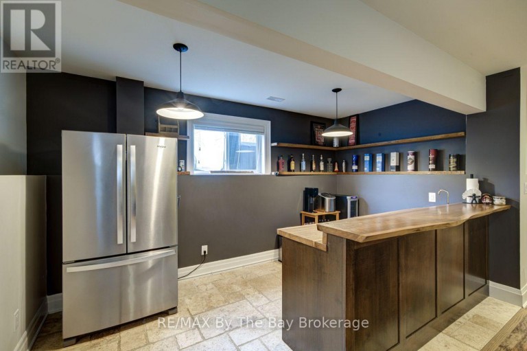 101 STANLEY STREET, Collingwood, Ontario, L9Y0G3