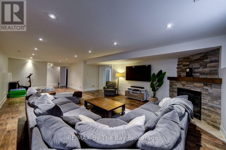 101 STANLEY STREET, Collingwood, Ontario, L9Y0G3