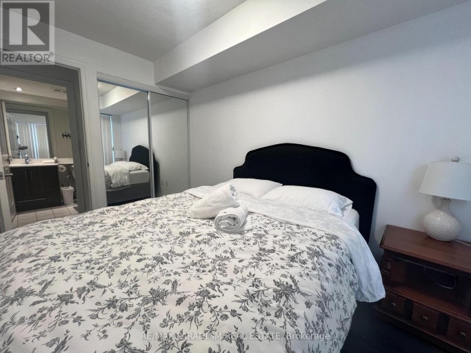 1642 - 250 WELLINGTON STREET W, Toronto (Waterfront Communities), Ontario, M5V2V4