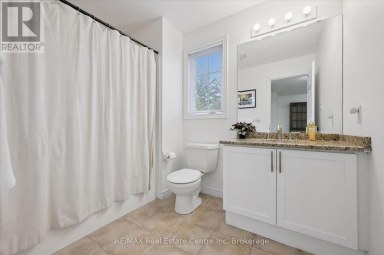 7 HARDY STREET Guelph (St. George's) Ontario photo 24