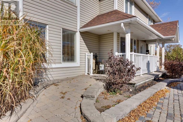 888 INNISFIL BEACH ROAD, Innisfil (Alcona), Ontario, L9S2C2
