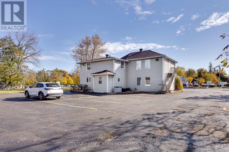 888 INNISFIL BEACH ROAD, Innisfil (Alcona), Ontario, L9S2C2