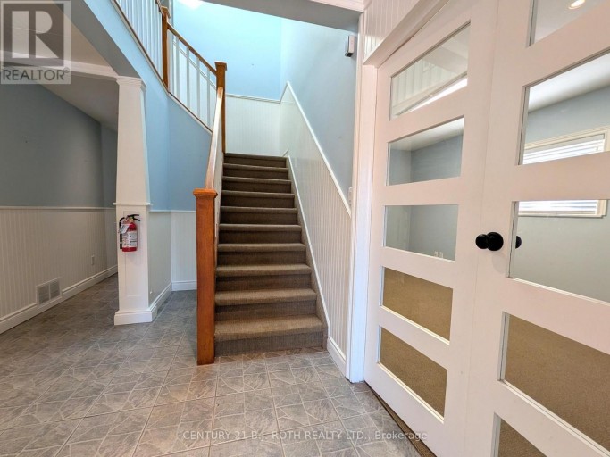 888 INNISFIL BEACH ROAD, Innisfil (Alcona), Ontario, L9S2C2
