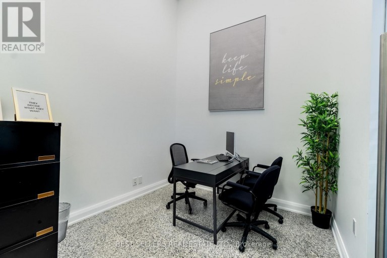 150 - 4 ROBERT SPECK PARKWAY, Mississauga (City Centre), Ontario, L4Z1S1