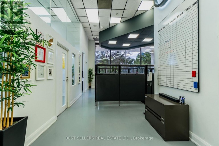 150 - 4 ROBERT SPECK PARKWAY, Mississauga (City Centre), Ontario, L4Z1S1