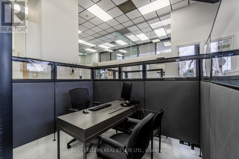 150 - 4 ROBERT SPECK PARKWAY, Mississauga (City Centre), Ontario, L4Z1S1
