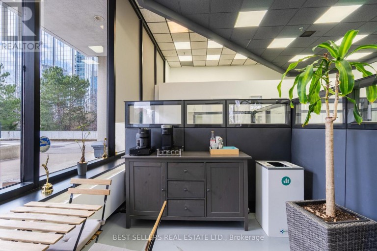 150 - 4 ROBERT SPECK PARKWAY, Mississauga (City Centre), Ontario, L4Z1S1
