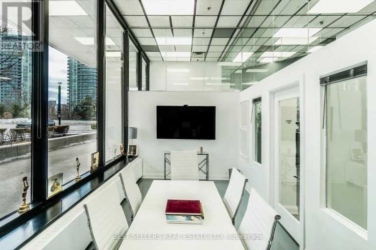 150 - 4 ROBERT SPECK PARKWAY, Mississauga (City Centre), Ontario, L4Z1S1