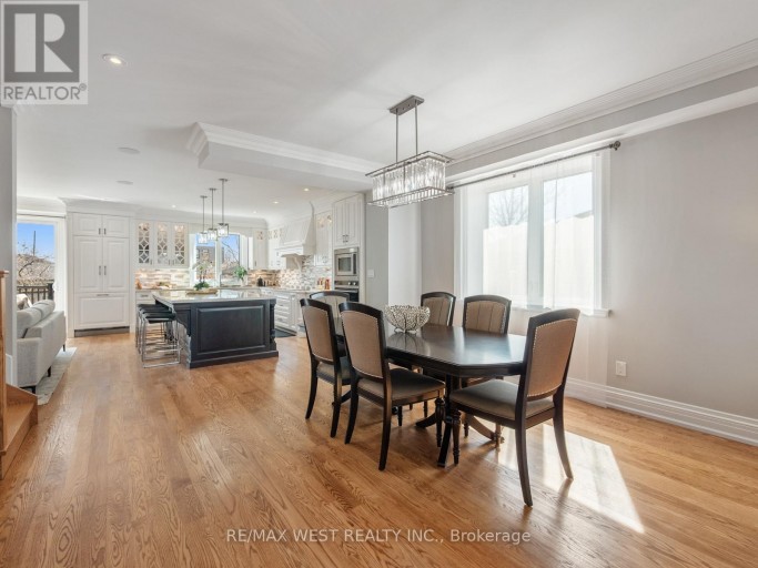 5 PAULA BOULEVARD, Toronto (Alderwood), Ontario, M8W4B5