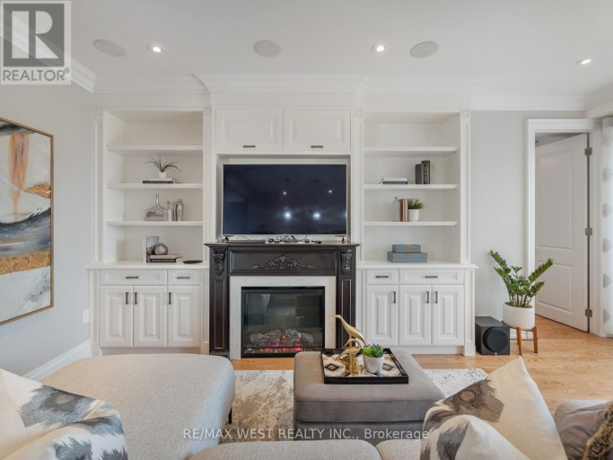 5 PAULA BOULEVARD, Toronto (Alderwood), Ontario, M8W4B5