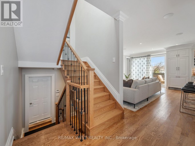 5 PAULA BOULEVARD, Toronto (Alderwood), Ontario, M8W4B5